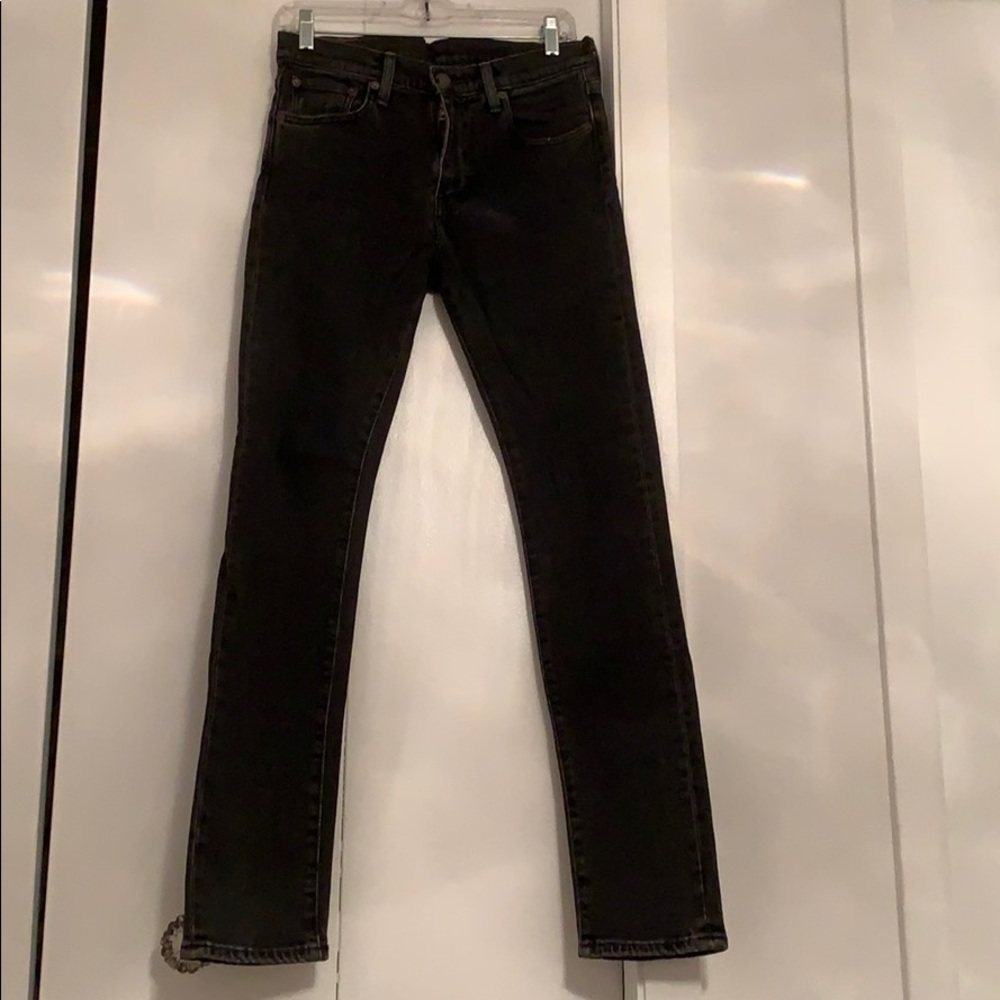 Black washed Levi’s 30x32